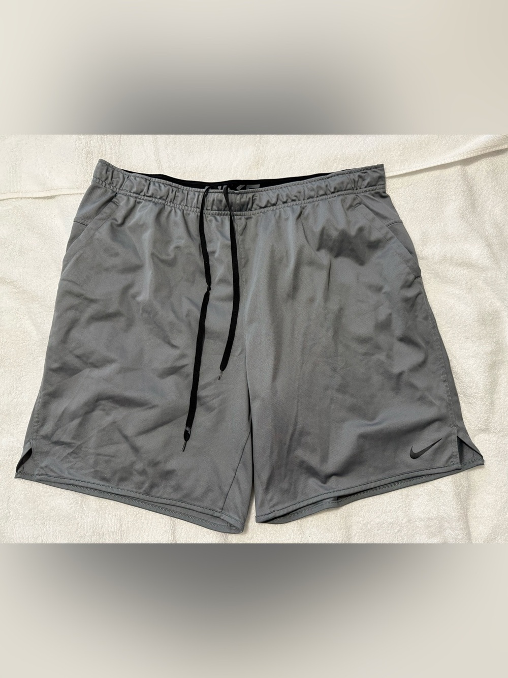 XXL Nike dri-fit Men's Gray Athletic Shorts with Black swoosh and Drawstring